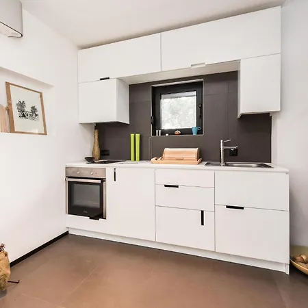 Amazing In With House Sea View